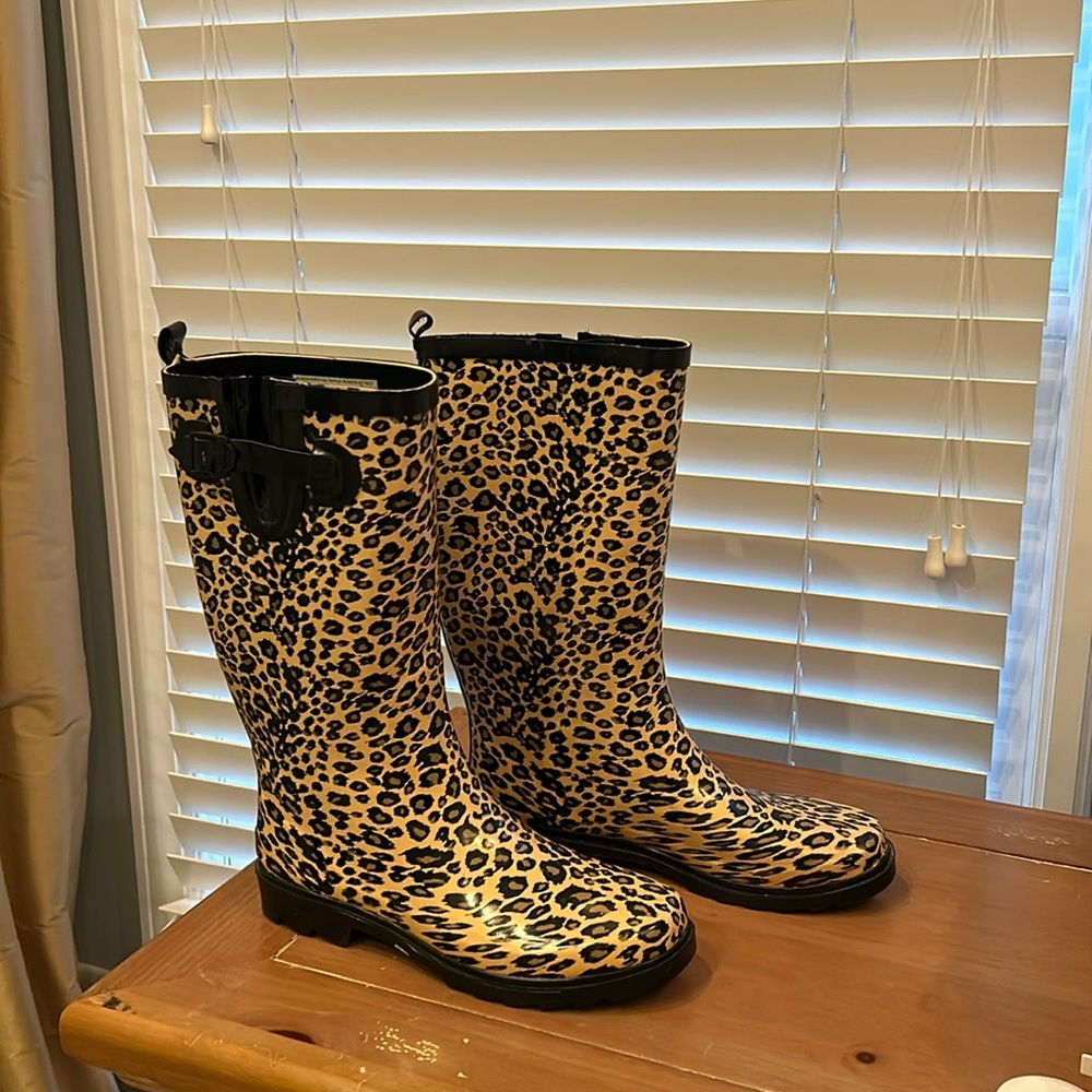 Ladies IntriGue Rubber Rain Boots Size 10